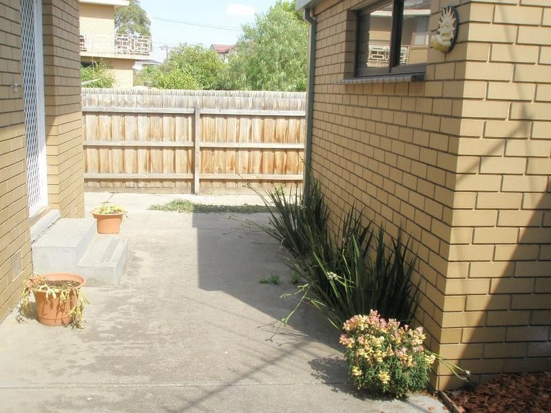 2/55 Fawkner Cres, Keilor East VIC 3033