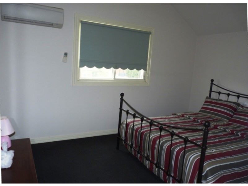 80A WAVERLEY STREET, Moonee Ponds VIC 3039