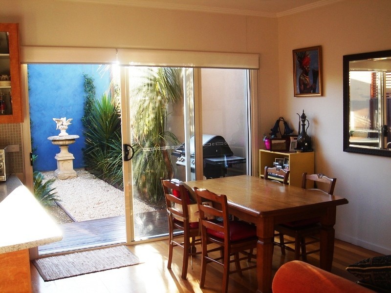 3/1 Ferguson St, Ascot Vale VIC 3032