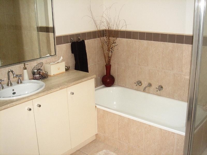 3/1 Ferguson St, Ascot Vale VIC 3032