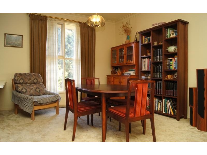 18 Herbert Crescent, Keilor East VIC 3033