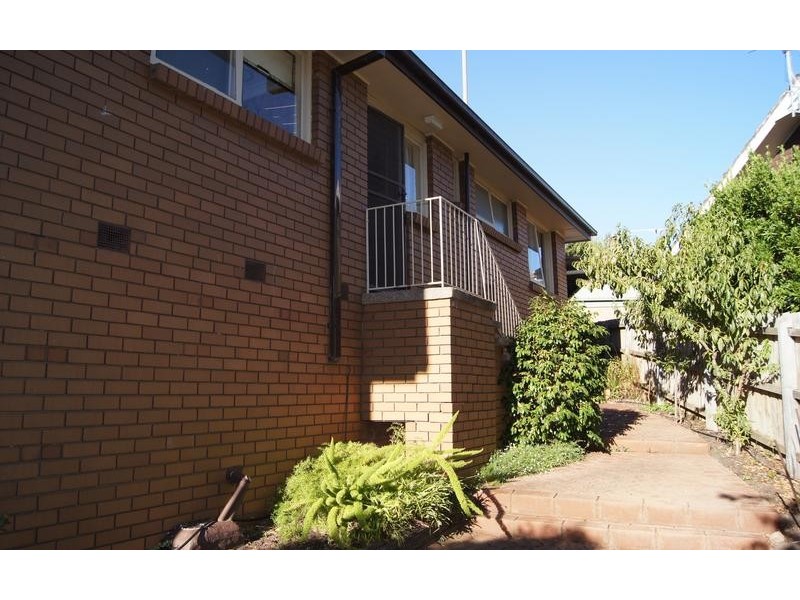 18 Herbert Crescent, Keilor East VIC 3033