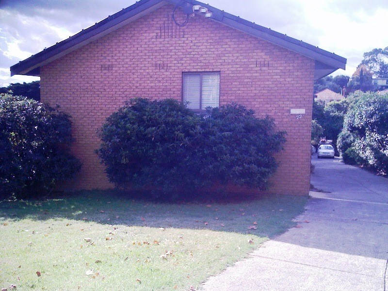 4/22 Laurence Avenue, Airport West VIC 3042