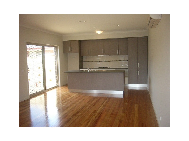 2/54 McIntosh Street, Airport West VIC 3042