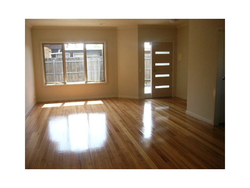 2/54 McIntosh Street, Airport West VIC 3042
