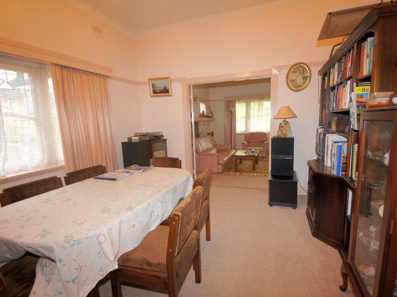 3 Lebanon Street, Strathmore VIC 3041