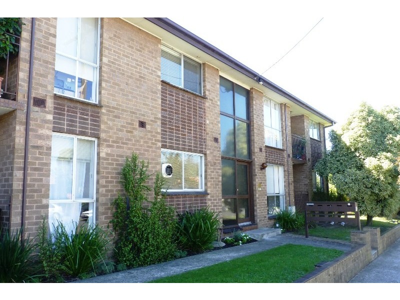 2/61 Primrose Street, Essendon VIC 3040