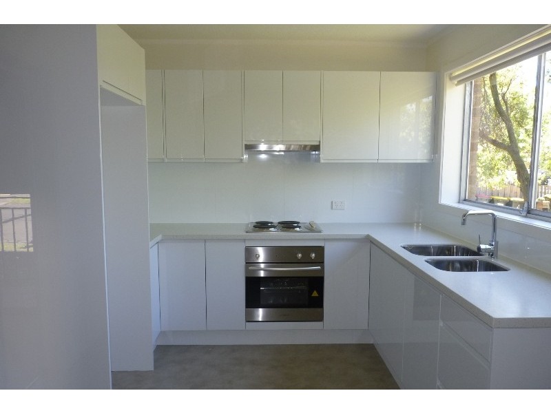 2/61 Primrose Street, Essendon VIC 3040