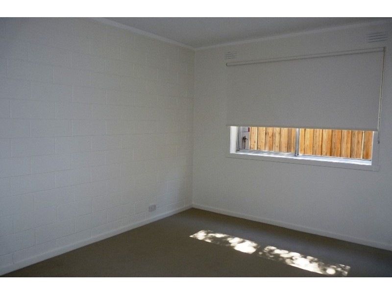 2/61 Primrose Street, Essendon VIC 3040