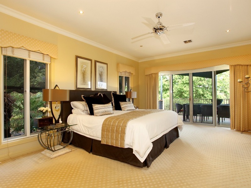 6 Erinvale Close, Gisborne VIC 3437