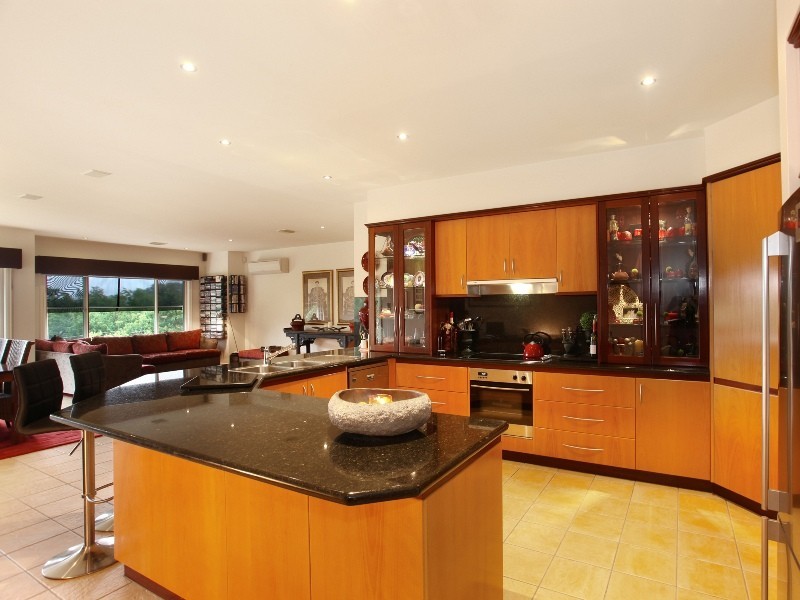 6 Erinvale Close, Gisborne VIC 3437