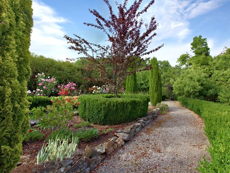 6 Erinvale Close, Gisborne VIC 3437