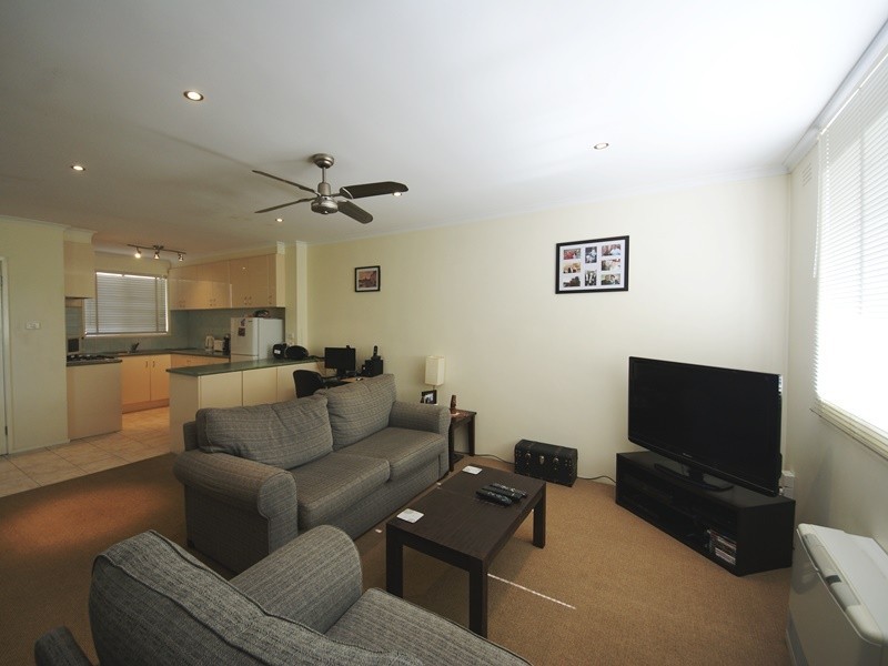 1/25 Lincoln Road, Essendon VIC 3040