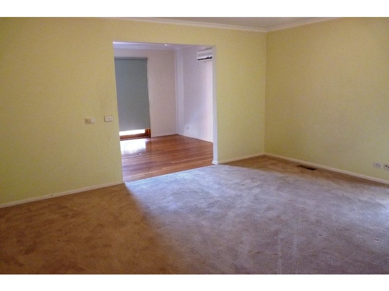 1/157 Bradshaw Street, Essendon VIC 3040