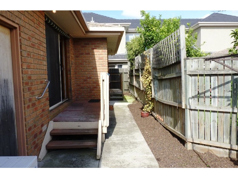 1/157 Bradshaw Street, Essendon VIC 3040
