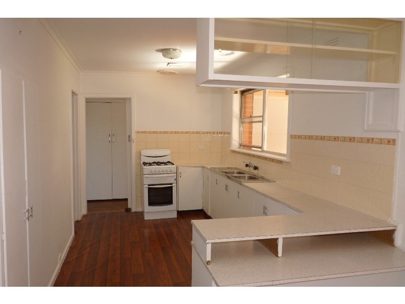 12 Roberts Street, Keilor East VIC 3033