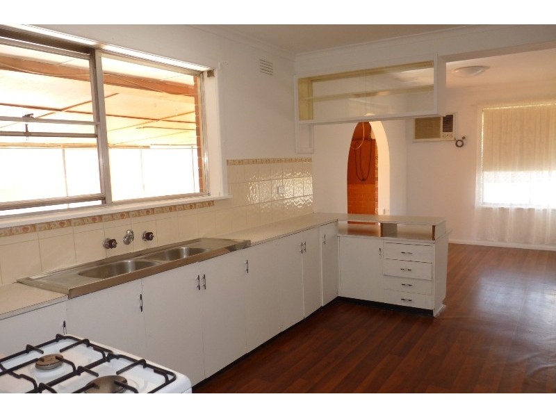 12 Roberts Street, Keilor East VIC 3033