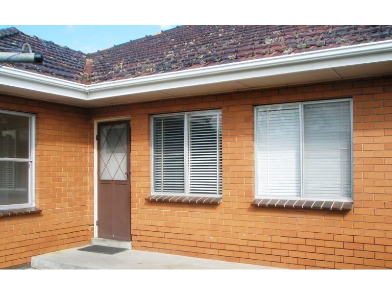 2/32 Green Street, Airport West VIC 3042