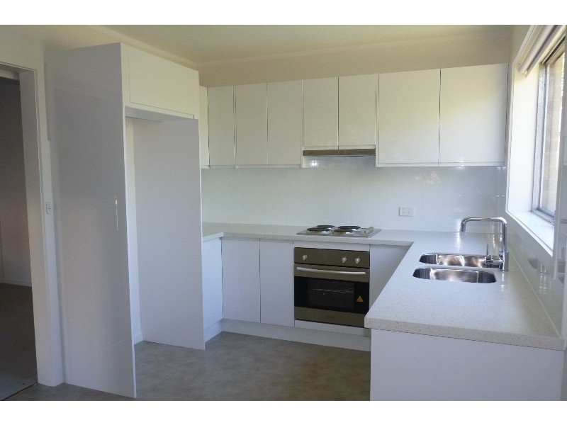 2/61 Primrose Street, Essendon VIC 3040