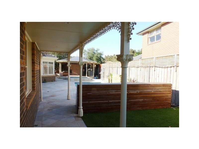 4 Wonga Place, Gowanbrae VIC 3043