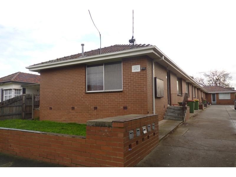 1/12 Clarendon Parade, Footscray VIC 3011