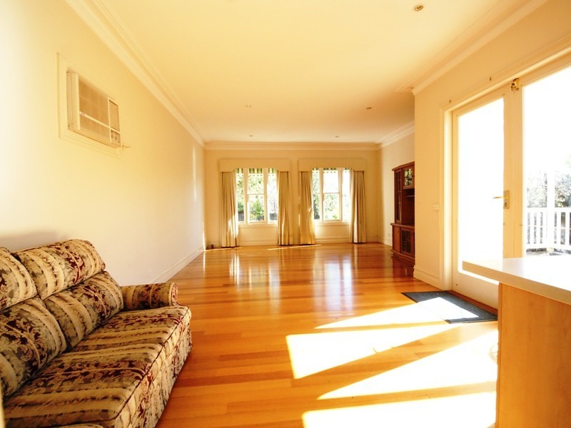 16 Robb Street, Essendon VIC 3040