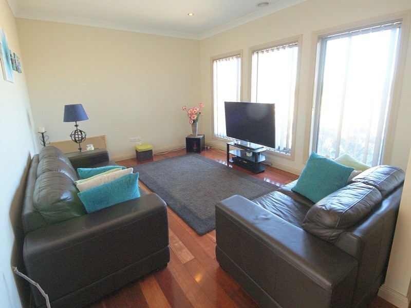 30 Cunningham Chase, Burnside Heights VIC 3023