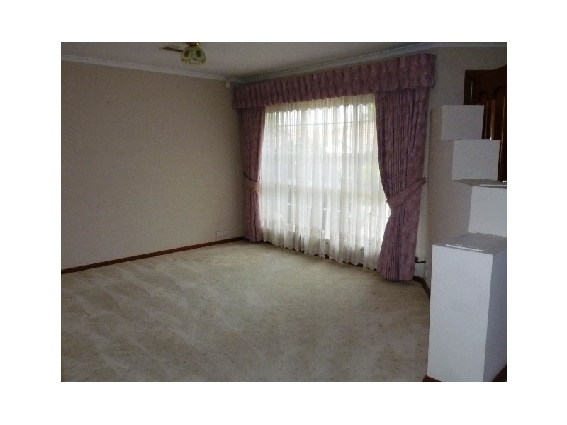 2/11 Jessie Street, Oak Park VIC 3046