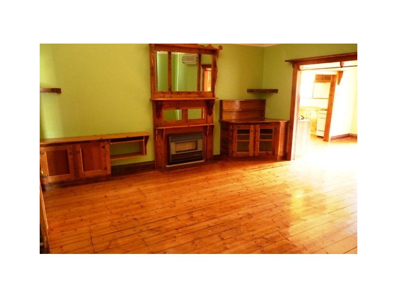 1/2 Glencairn Avenue, Deer Park VIC 3023