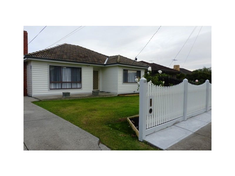 131 Victory Road, Airport West VIC 3042
