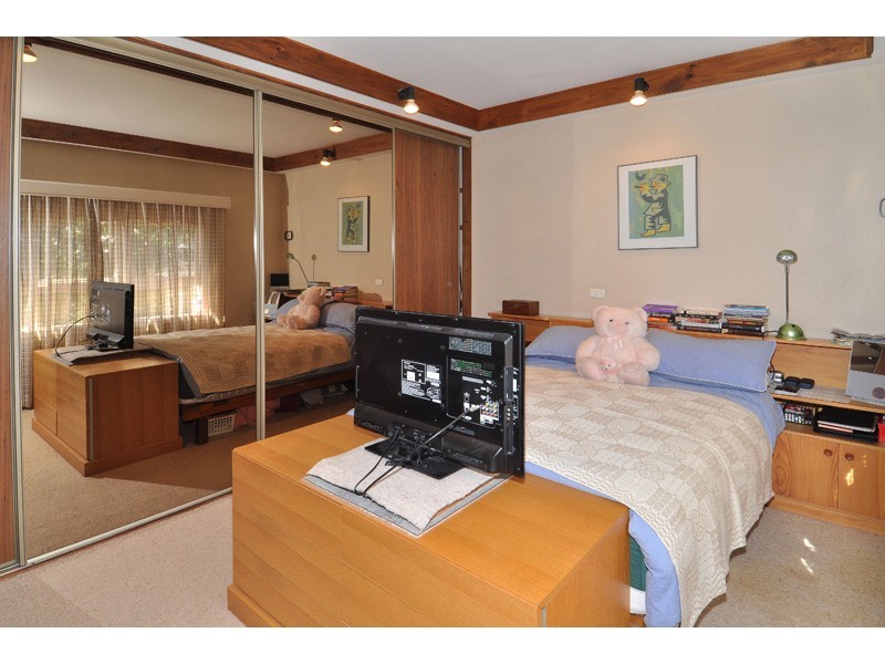 38 Xavier Street, Oak Park VIC 3046