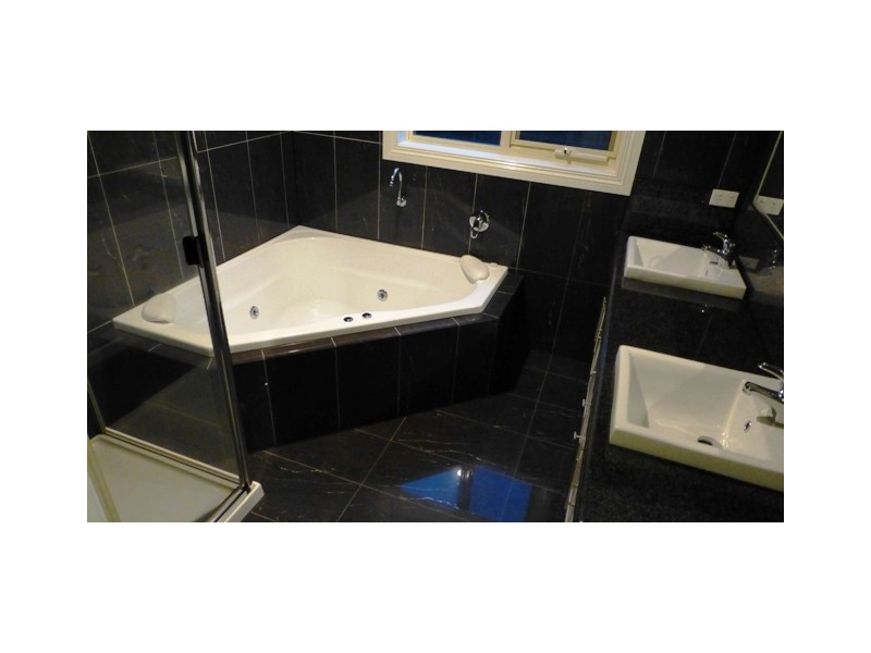 4A Pengana Avenue, Glenroy VIC 3046