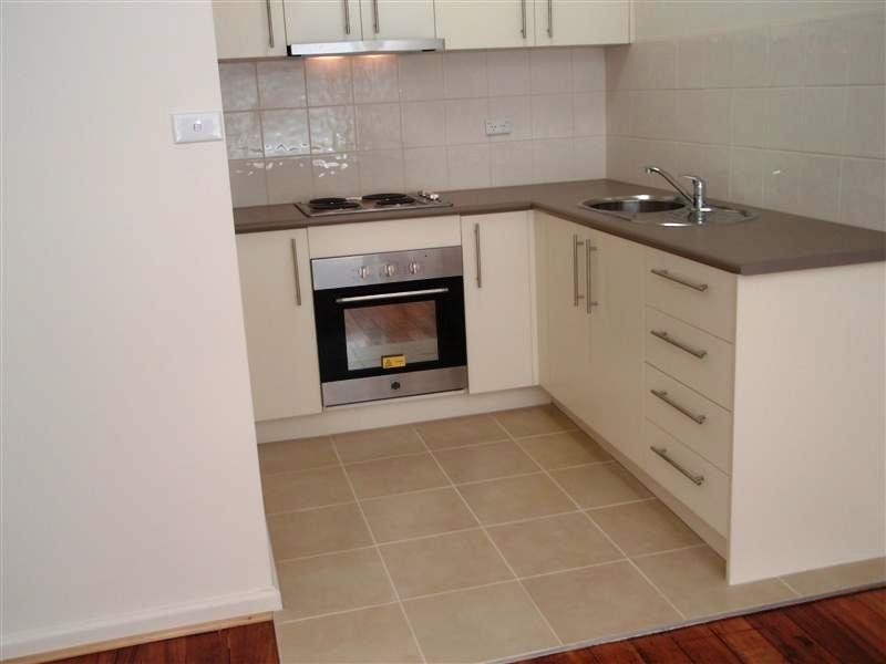 4/18 Mascoma Street, Ascot Vale VIC 3032