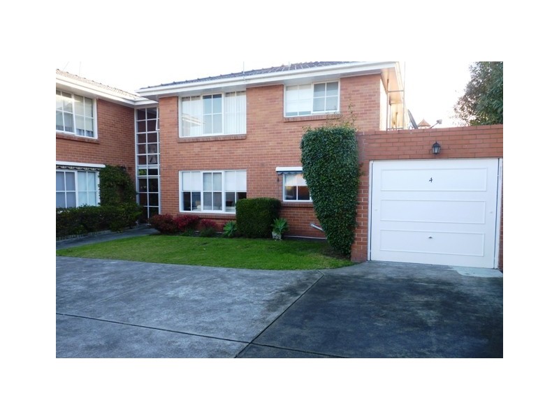 4/24 Leslie Road, Essendon VIC 3040