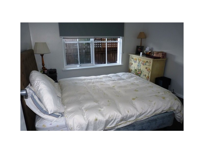 4/24 Leslie Road, Essendon VIC 3040