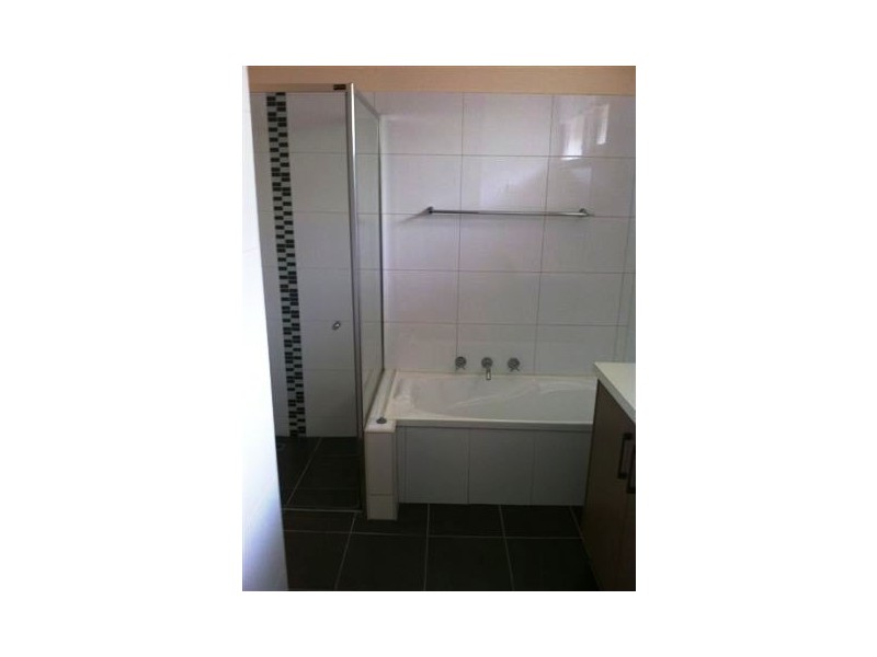 2/114 Holmes Road, Moonee Ponds VIC 3039
