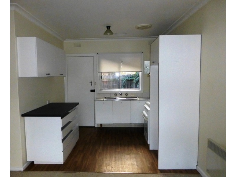 2/22 Windsor Avenue, Strathmore VIC 3041