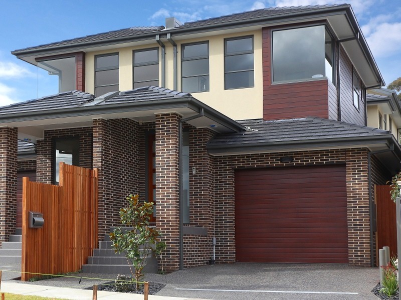 2/144 Ogilvie Street, Essendon VIC 3040