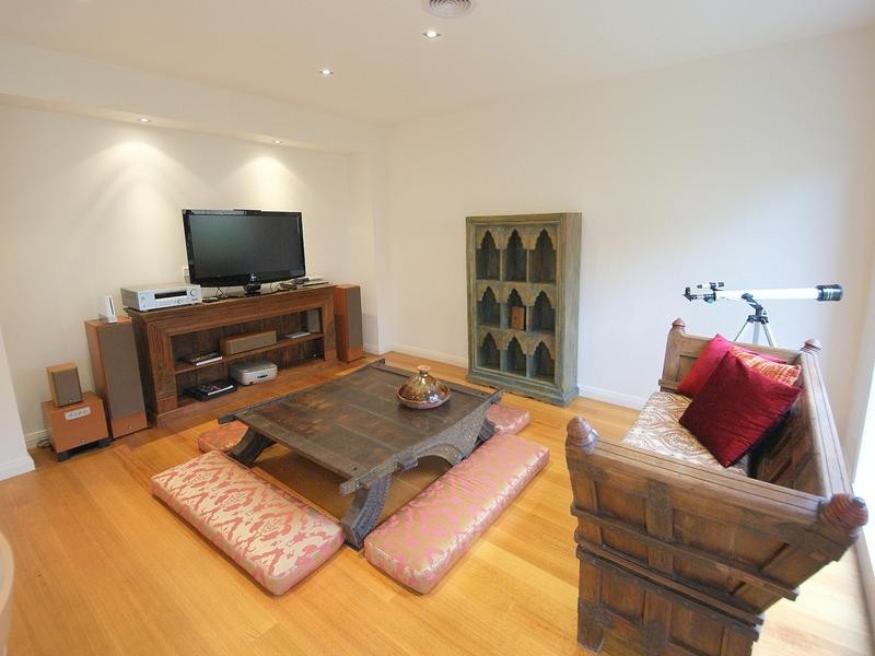 2/12 Hunter Street, Keilor VIC 3036