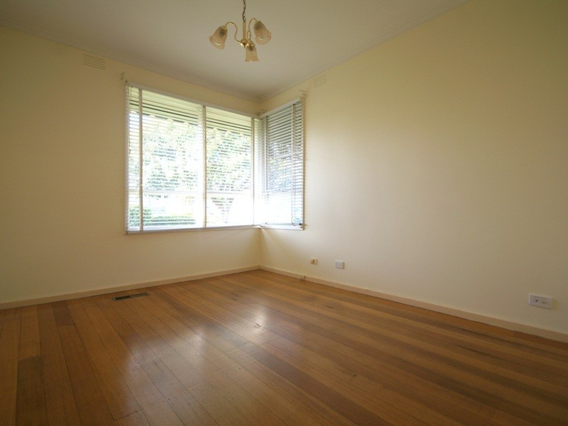 107 Moore Road, Airport West VIC 3042