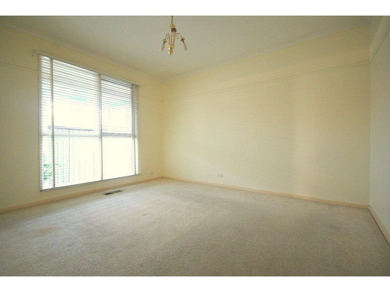 107 Moore Road, Airport West VIC 3042