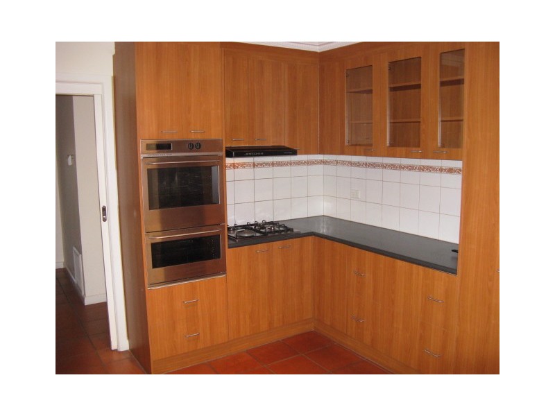 3 Grandview Avenue, Pascoe Vale South VIC 3044