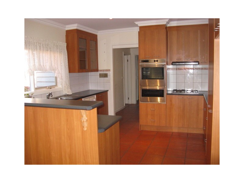 3 Grandview Avenue, Pascoe Vale South VIC 3044