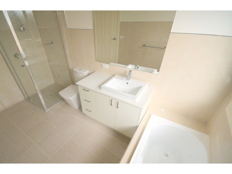 2/29 Prince Street, Essendon VIC 3040