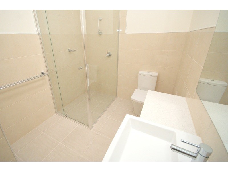 2/29 Prince Street, Essendon VIC 3040