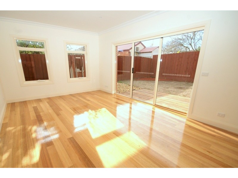 2/29 Prince Street, Essendon VIC 3040