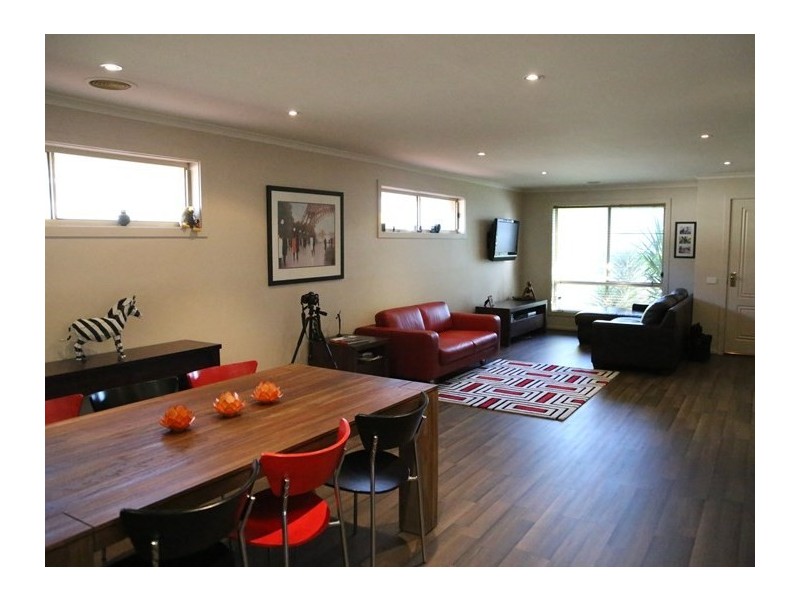 53 First Avenue, Strathmore VIC 3041