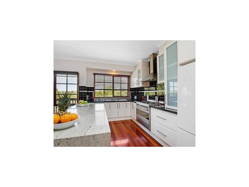 9 Riverside Avenue, Keilor VIC 3036