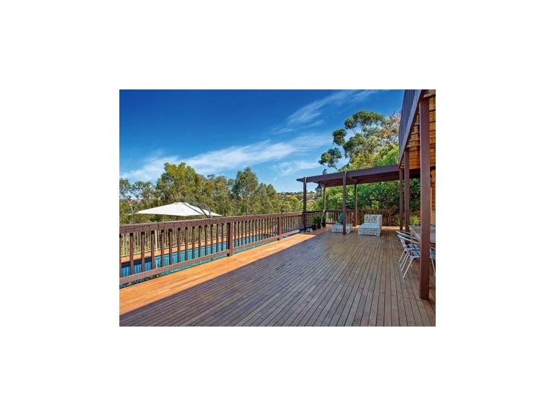 9 Riverside Avenue, Keilor VIC 3036