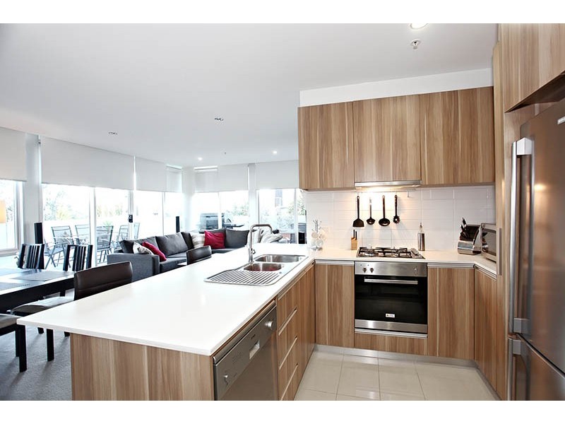 14/2 La Scala Avenue, Maribyrnong VIC 3032